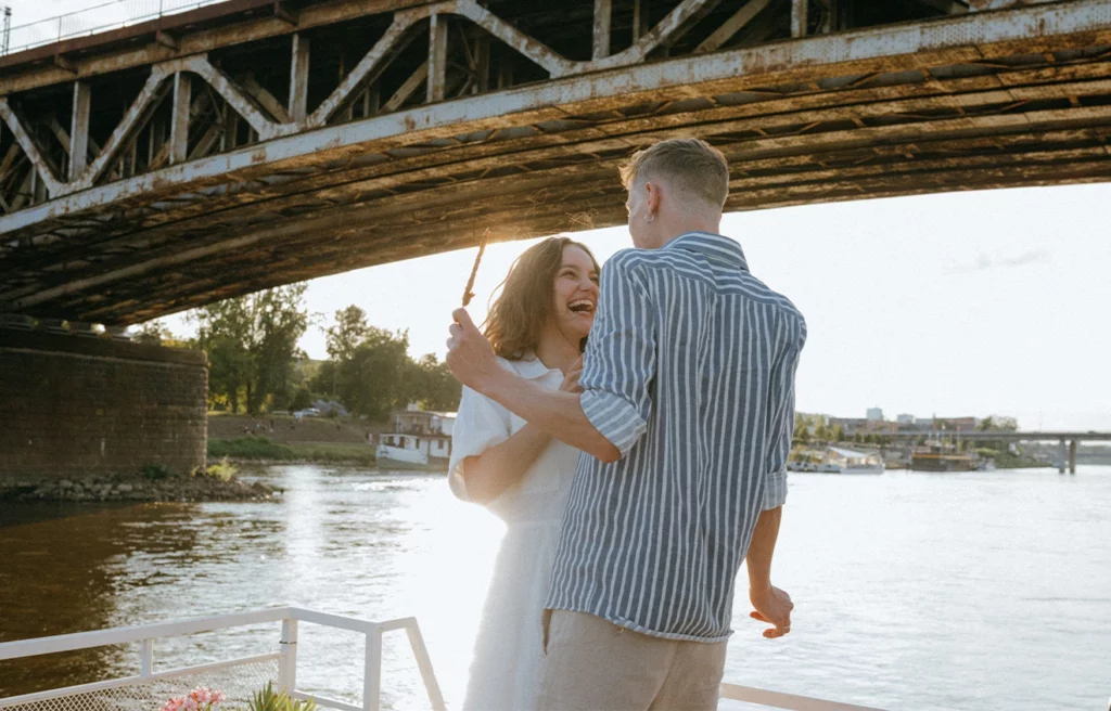 Having fun dating an American woman