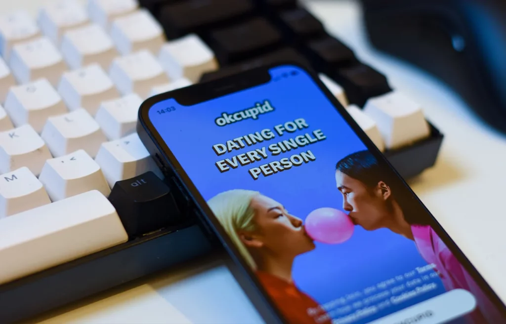 Using an online dating app to find a partner